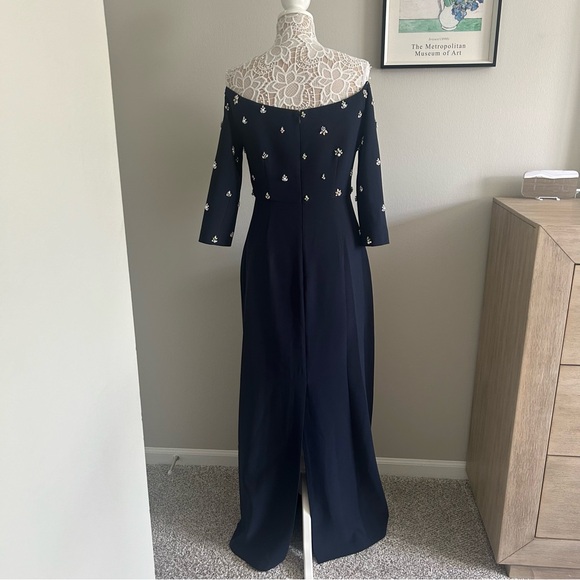 NWOT- SACHIN & BABI Amarette Crystal Detail Off the Shoulder Stretch Crepe Gown - Picture 4 of 16